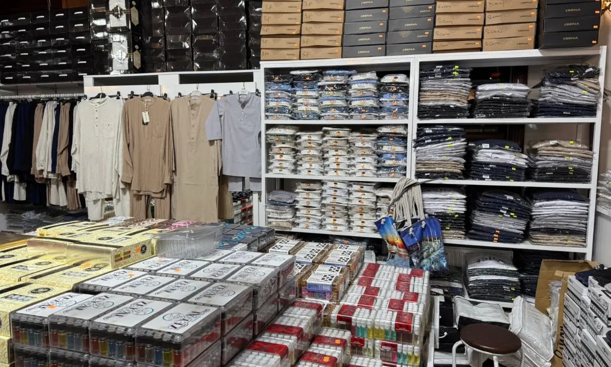 Askıda tesettür elbise ve ferace modelleri